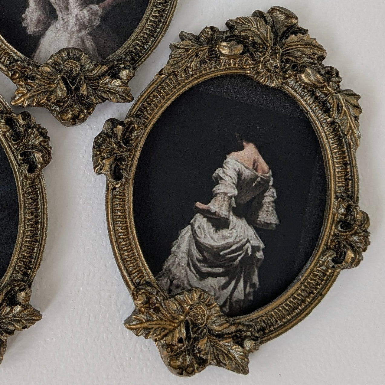 Cadre vintage peinture portrait gothique Ovales Dorés Style Baroque | Nocturne Décor (Copie)