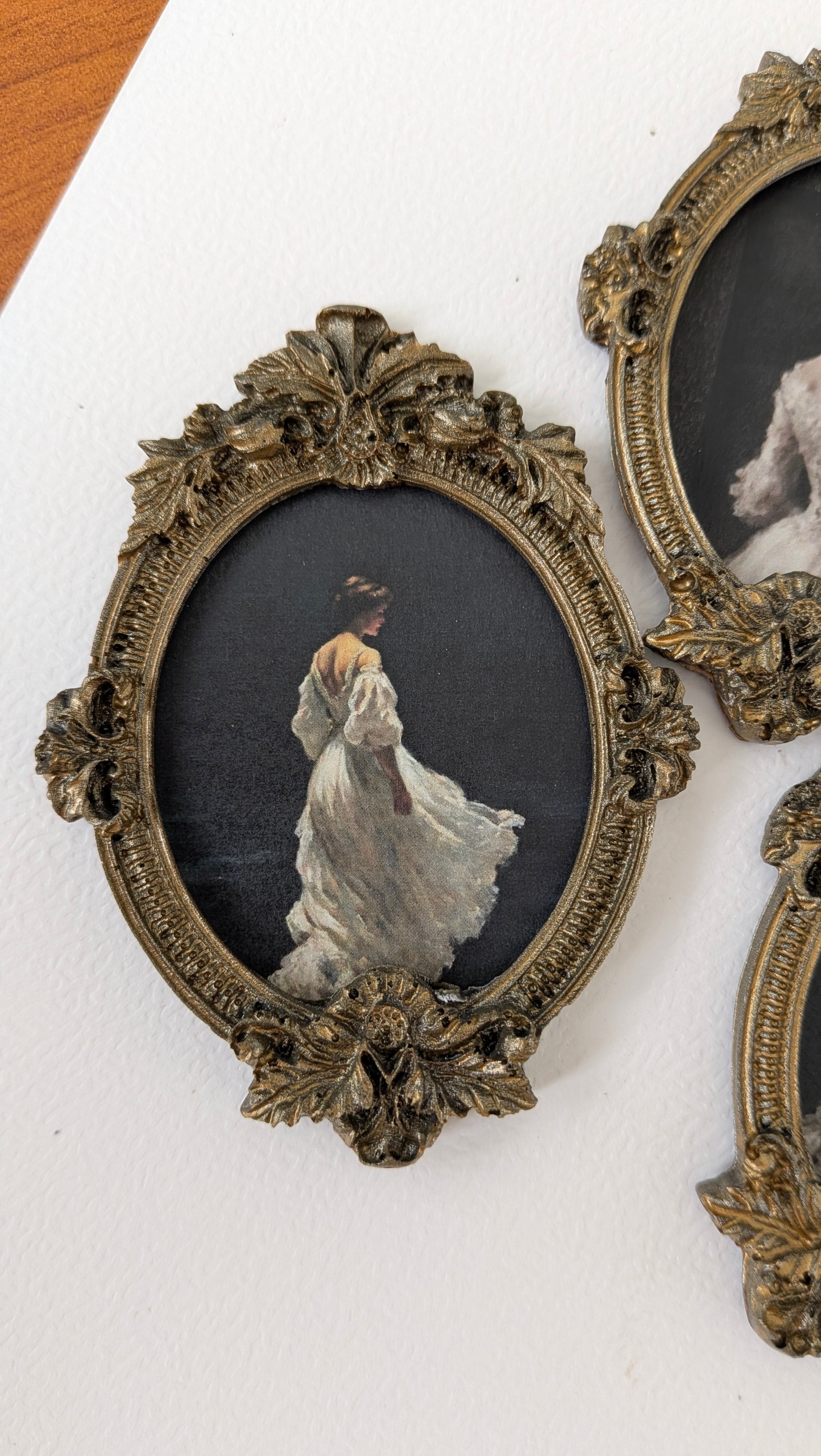 Cadre vintage peinture portrait gothique Ovales Dorés Style Baroque | Nocturne Décor (Copie)