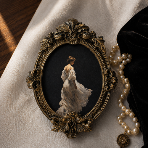 Cadre vintage peinture portrait gothique Ovales Dorés Style Baroque | Nocturne Décor (Copie)