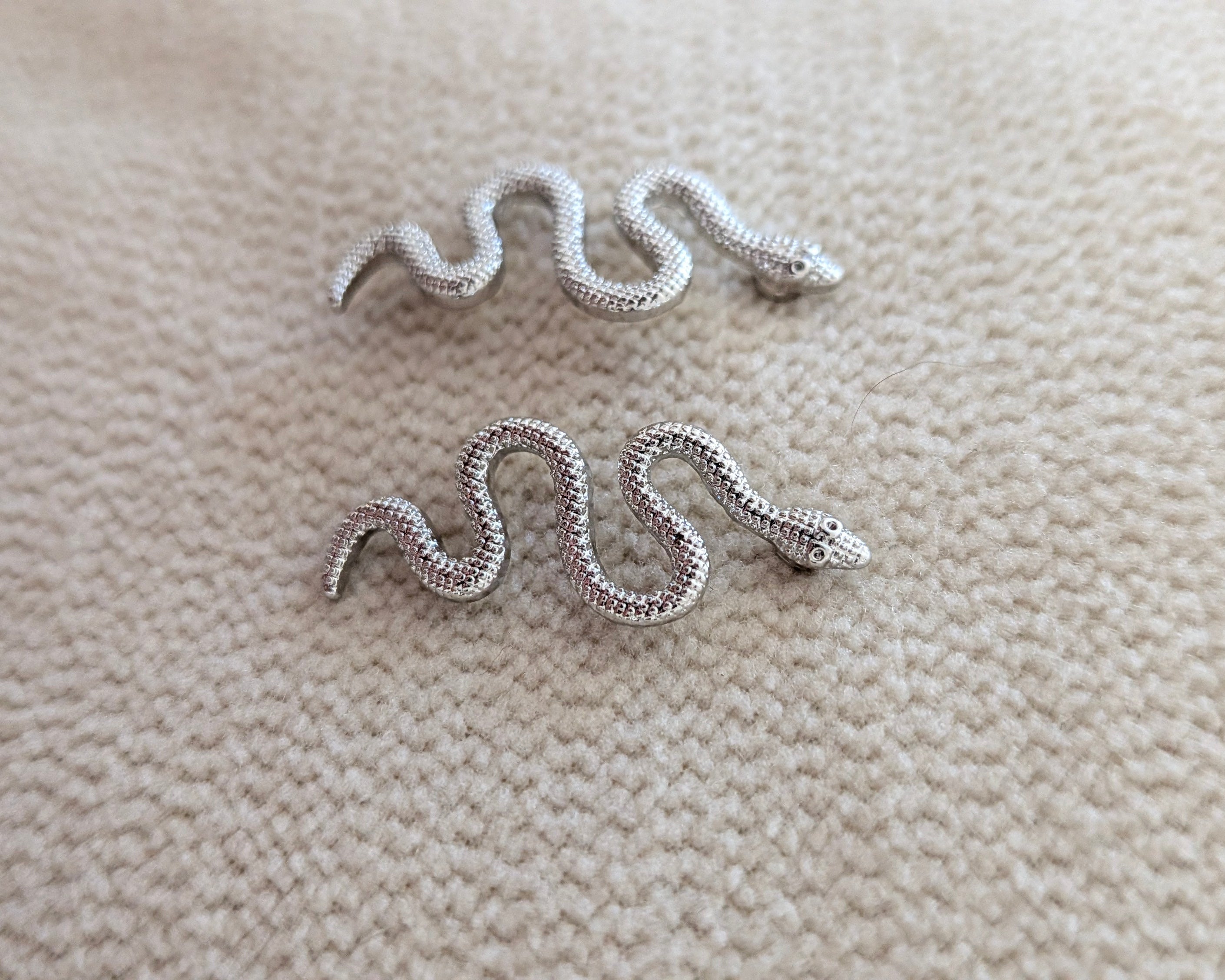 Boucles d'Oreilles Serpent Argent Acier Inoxydable - Puces Clous d'Oreilles Serpent Ondulé Gothique Chic - Bijoux Sorcière Mystique Punk Minimaliste